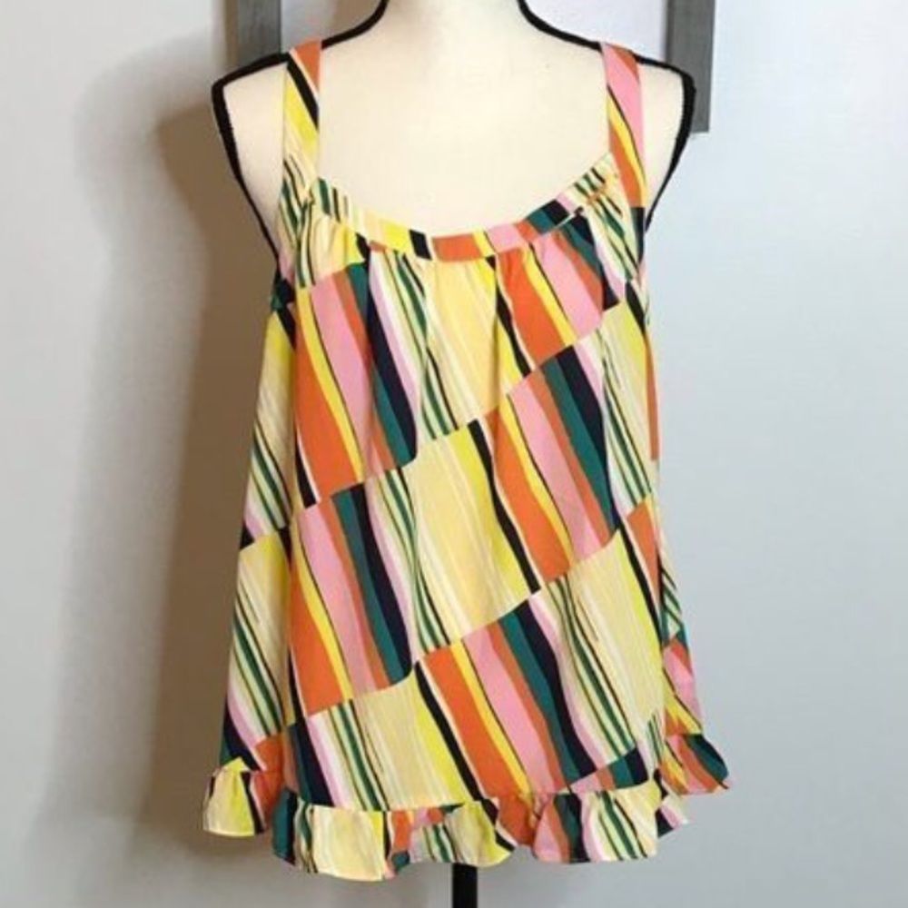 CABI • SIZE: M • SUPER CUTE MULTICOLORED RAZOR BACK STYLE TOP